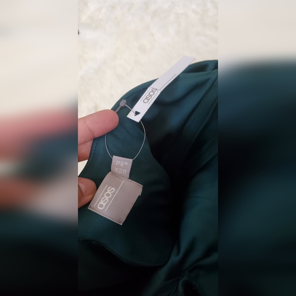 New w/Tags Asos off the shoulder US size 8 scuba dress - Picture 3 of 4